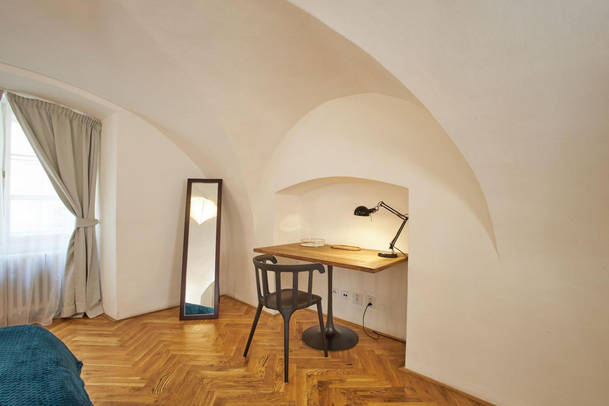 Lazenska N4 Hotel apartamentowy 4*