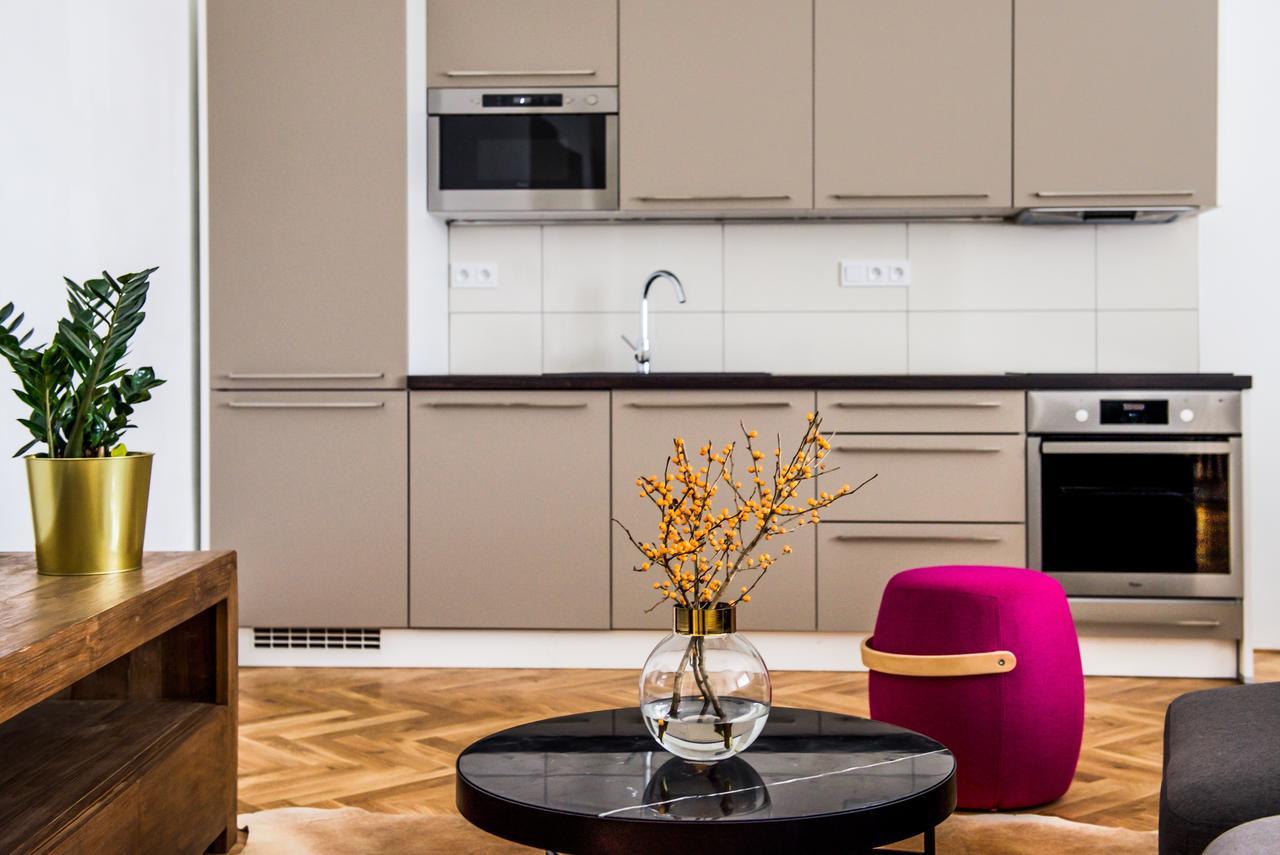 Lazenska N4 Hotel apartamentowy 4*