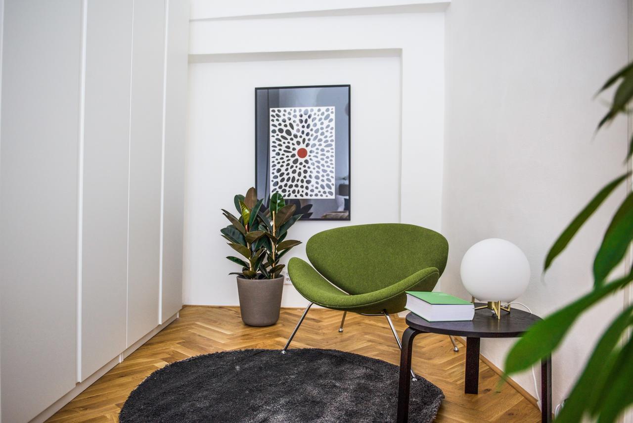 Lazenska N4 Hotel apartamentowy 4*